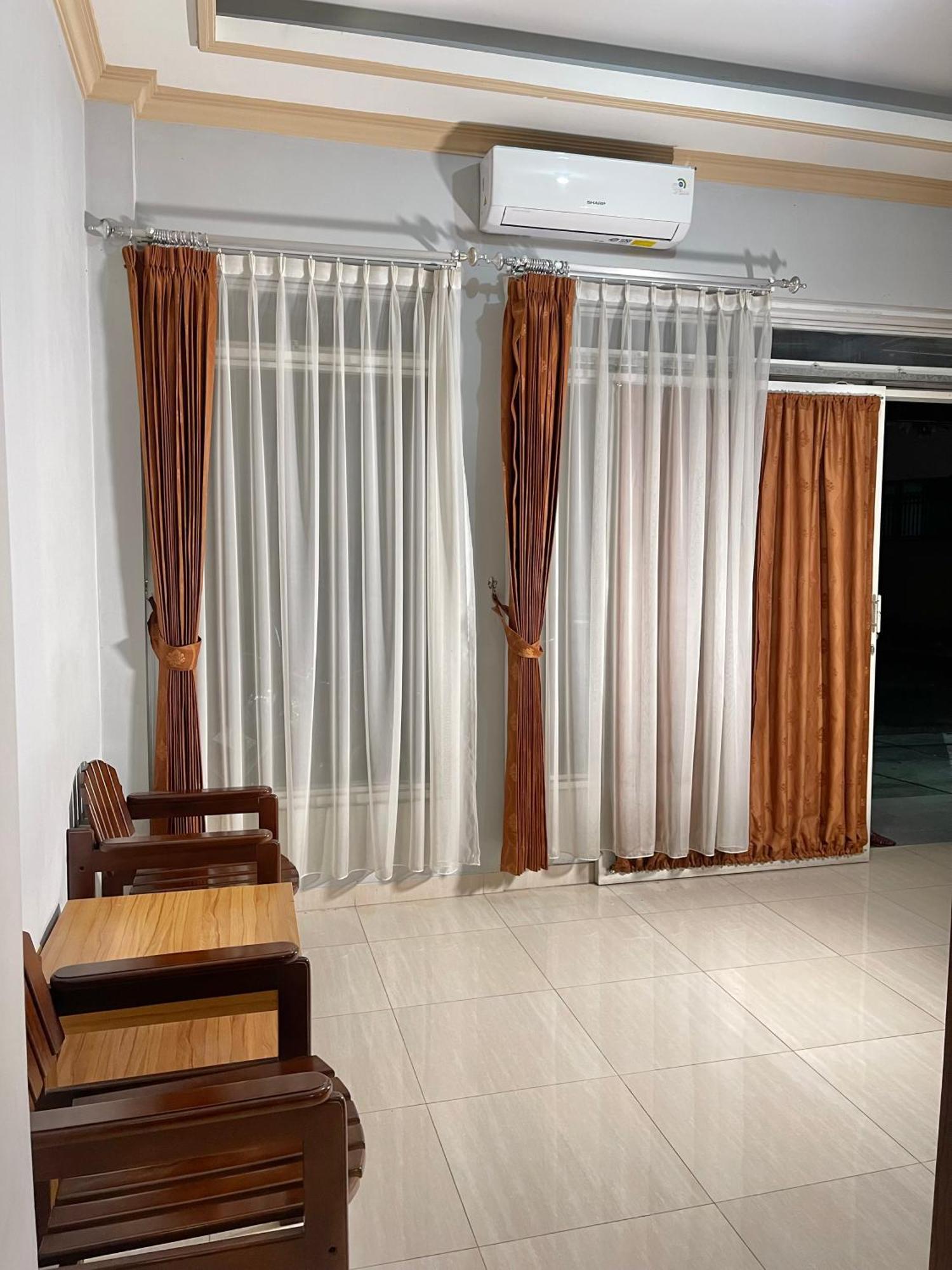Wesbobo Inn Solo Экстерьер фото